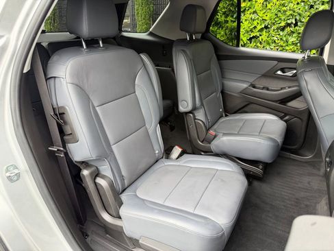 Used 2019 Chevrolet Traverse LT AWD/4WD image 41