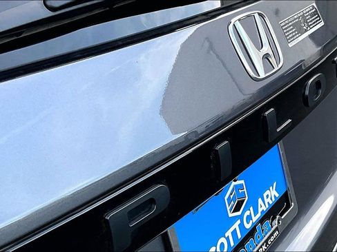 Certified 2025 Honda Pilot Elite image 24
