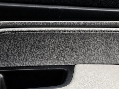 Used 2019 Honda Odyssey EX-L image 49