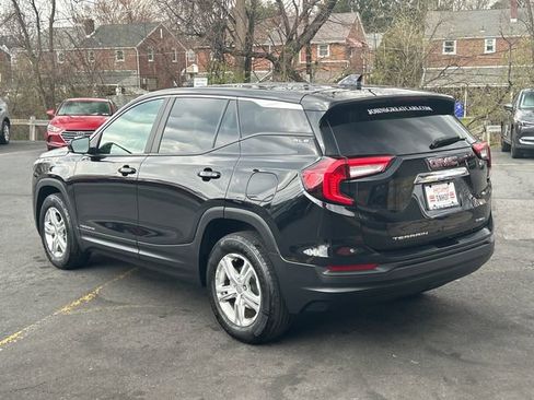 Used 2022 GMC Terrain SLE w/ LPO, Floor Liner Package image 5