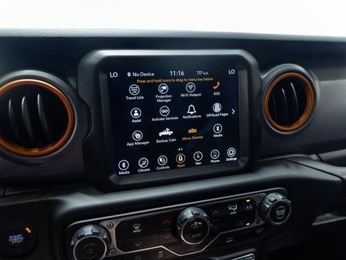 Used 2023 Jeep Gladiator Mojave image 19