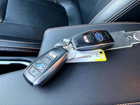 Used 2020 Subaru Crosstrek 2.0i Limited w/ Moonroof Package image 35