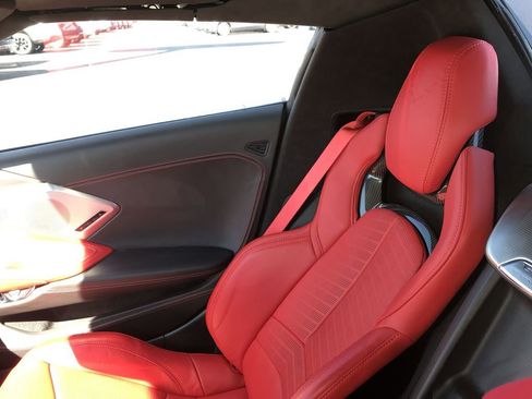 Used 2022 Chevrolet Corvette Stingray w/ Z51 Performance Package image 22