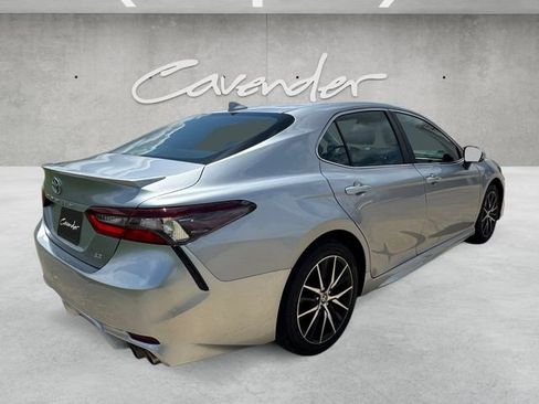 Used 2023 Toyota Camry SE FWD image 16