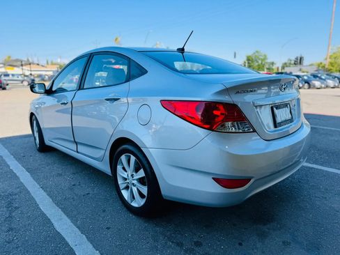 Used 2014 Hyundai Accent GLS w/ Option Group 2 FWD image 7