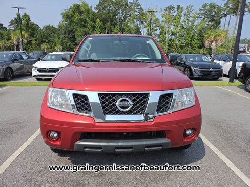 Used 2017 Nissan Frontier SV w/ SV Value Truck Package RWD image 3