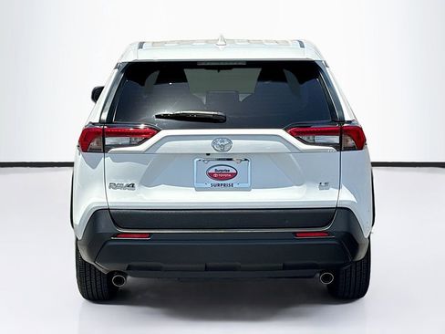Certified 2022 Toyota RAV4 LE FWD image 6