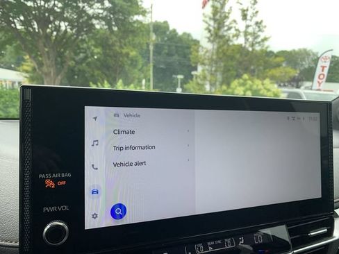 Certified 2025 Toyota Sienna Platinum AWD/4WD image 21