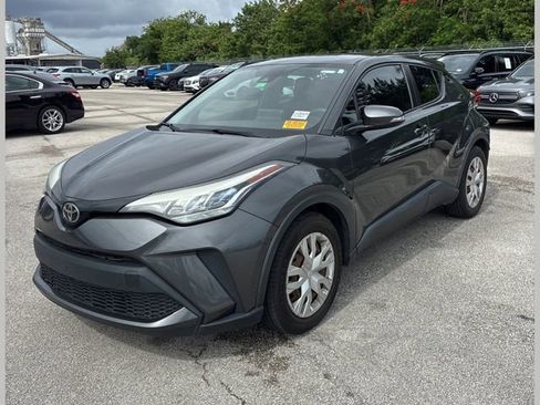 Used 2021 Toyota C-HR LE FWD image 1
