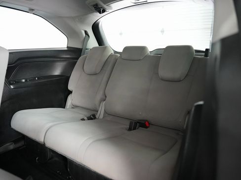 Used 2018 Honda Odyssey LX image 31