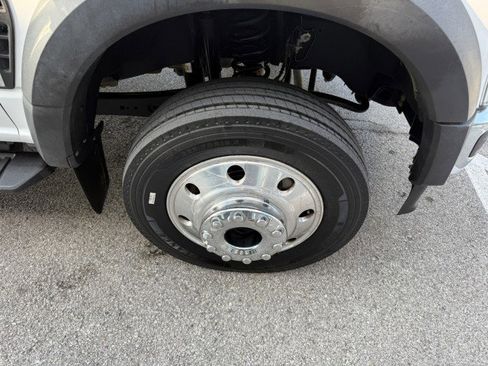 Used 2023 Ford F550 4x4 Regular Cab Super Duty image 13