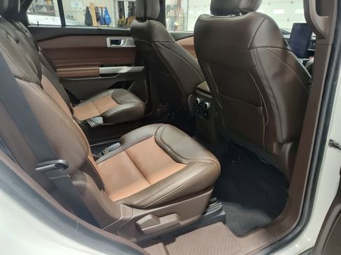 Used 2022 Ford Explorer King Ranch w/ Premium Technology Package AWD/4WD image 21