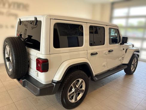 Used 2020 Jeep Wrangler Unlimited Sahara AWD/4WD image 2