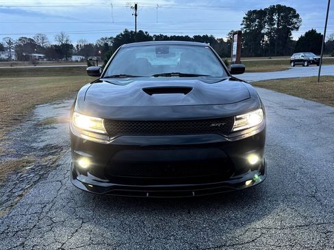 Used 2016 Dodge Charger SRT w/ Technology Group image 2