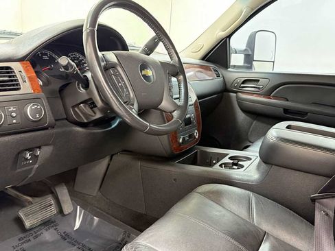 Used 2009 Chevrolet Silverado 3500 LTZ w/ Suspension Package, Off-Road AWD/4WD image 12