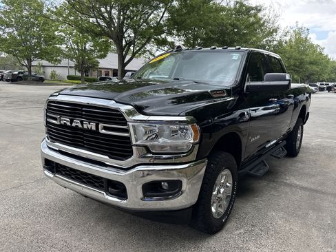 Used 2020 RAM 2500 Big Horn w/ Level 1 Equipment Group AWD/4WD image 3