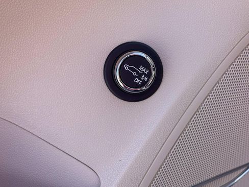 Used 2021 Buick Envision Avenir w/ Technology Package II image 16