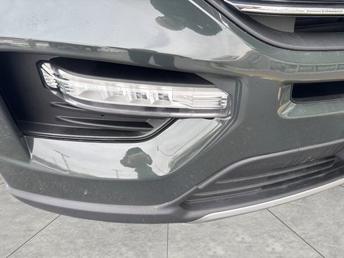 Certified 2023 Ford Explorer XLT w/ Equipment Group 202A image 5