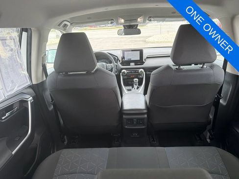 Used 2025 Toyota RAV4 XLE AWD/4WD image 29