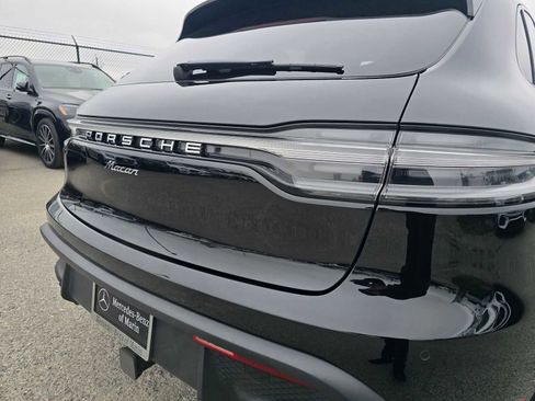 Used 2022 Porsche Macan image 14