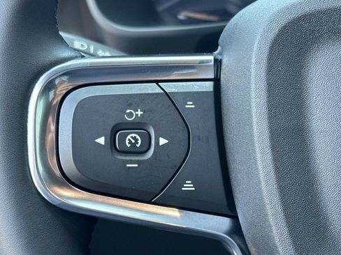 Used 2023 Volvo XC40 Recharge Ultimate w/ Protection Package Premier AWD/4WD image 26