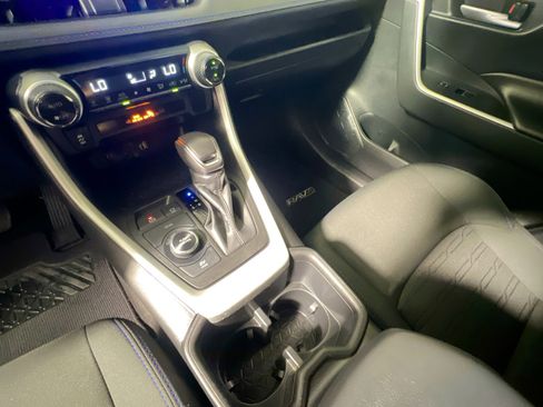 Used 2023 Toyota RAV4 SE image 26