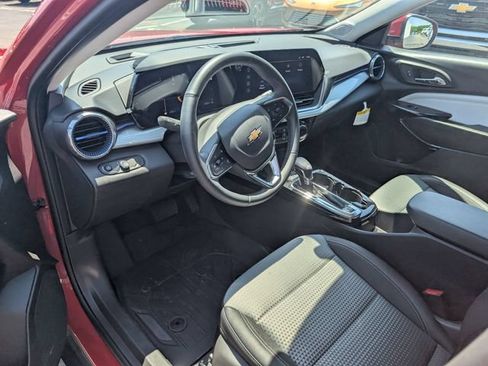 New 2026 Chevrolet Trax LT w/ Driver Confidence Package FWD image 12