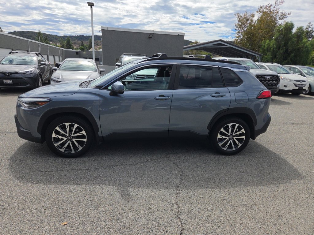 Used 2023 Toyota Corolla Cross XLE w/ Convenience Package AWD/4WD image 2