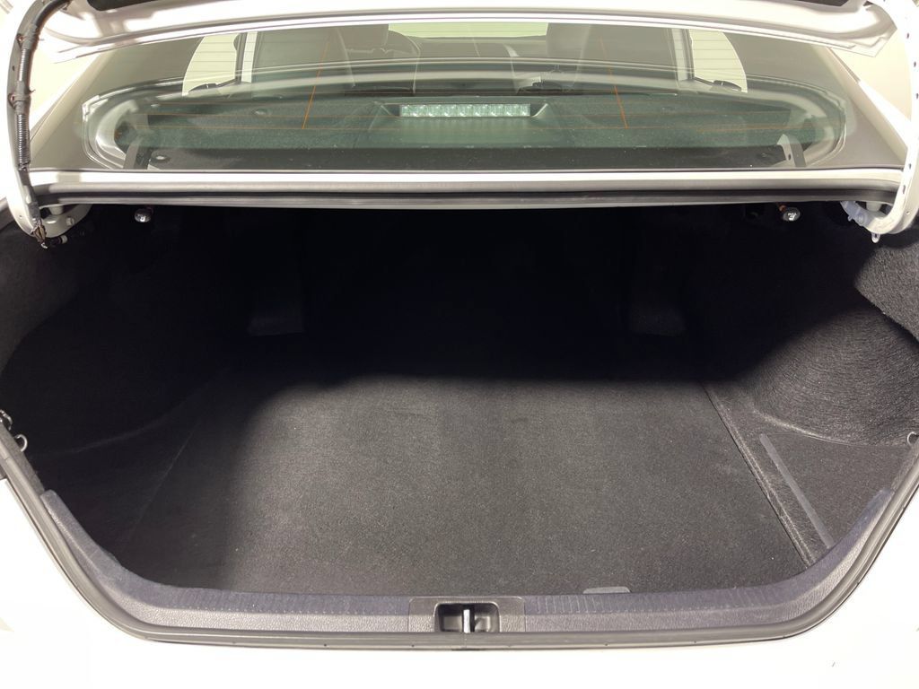 Used 2025 Toyota Camry SE FWD image 10
