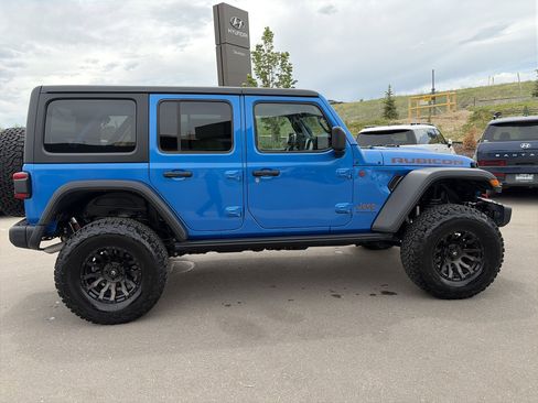 Used 2025 Jeep Wrangler Unlimited Rubicon w/ Steel Bumper Group AWD/4WD image 9