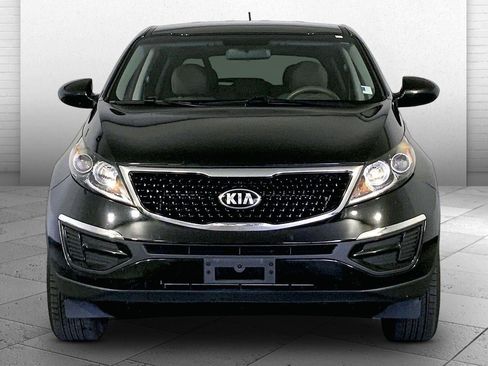 Used 2015 Kia Sportage LX FWD image 2