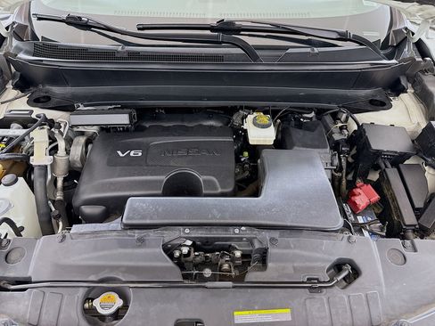 Used 2018 Nissan Pathfinder SL w/ Cargo Package AWD/4WD image 29