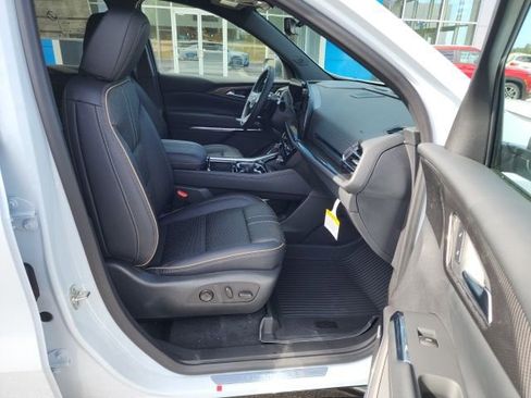 New 2026 Chevrolet Traverse High Country w/ LPO, Floor Liner Package image 38