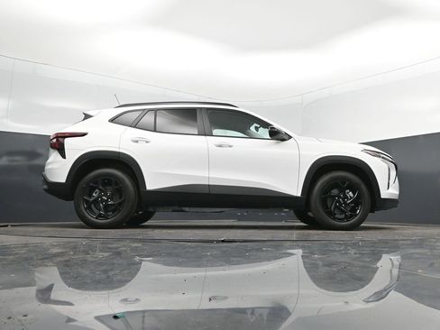 New 2026 Chevrolet Trax LT w/ Driver Confidence Package FWD image 43