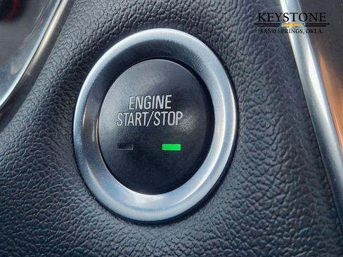 Used 2023 Chevrolet Traverse LT image 22