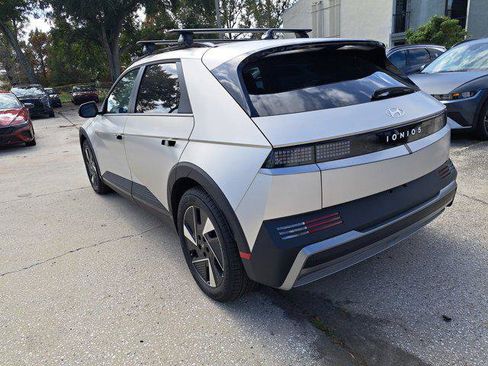 New 2025 Hyundai Ioniq 5 SEL image 3