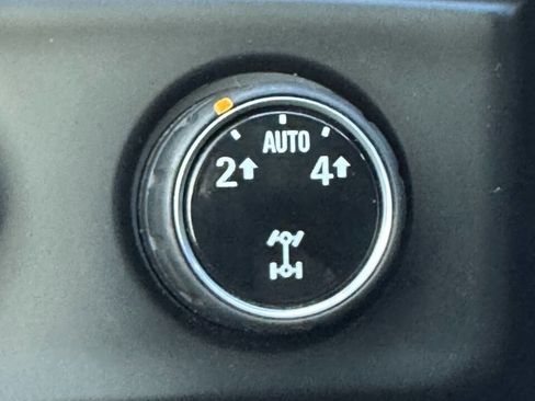 Used 2015 Cadillac Escalade Luxury image 21