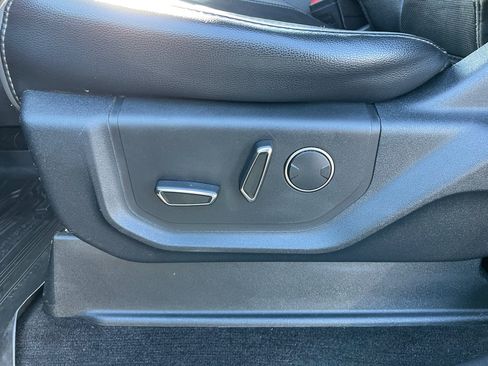 Used 2018 Ford F150 Raptor w/ Equipment Group 801A Mid image 13