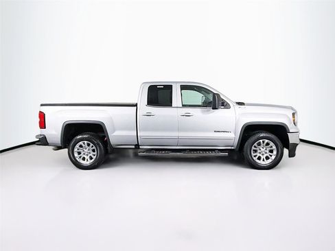 Used 2017 GMC Sierra 1500 SLE w/ SLE Value Package image 8