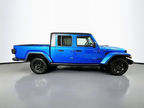 Used 2023 Jeep Gladiator Sport AWD/4WD image 4