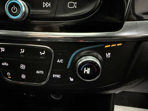Used 2021 Chevrolet Traverse Premier w/ Redline Edition AWD/4WD image 20