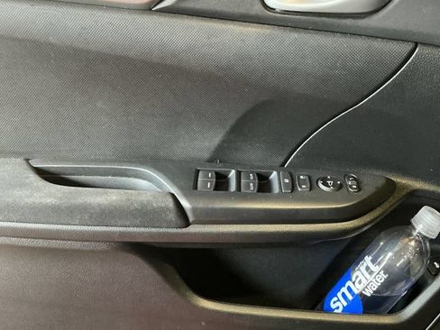 Used 2019 Honda Civic LX image 6