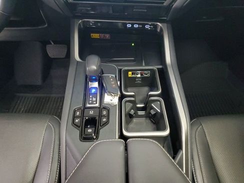 Used 2024 Lexus TX 350 AWD w/ Captains Chair Package image 21