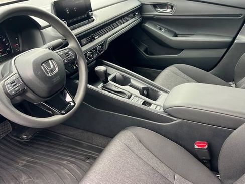 Used 2025 Honda Accord SE image 10