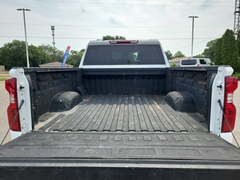 Used 2024 Chevrolet Silverado 2500 Custom w/ Custom Value Package AWD/4WD image 10