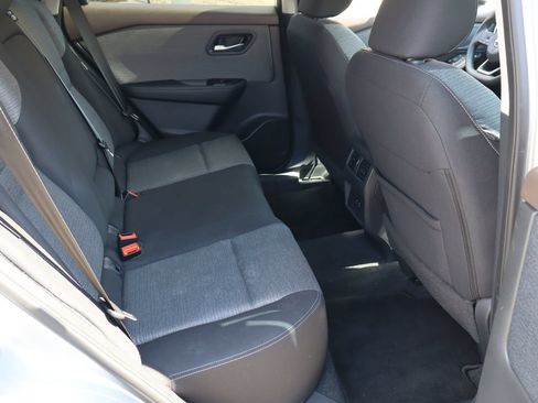 Used 2023 Nissan Rogue SV FWD image 17