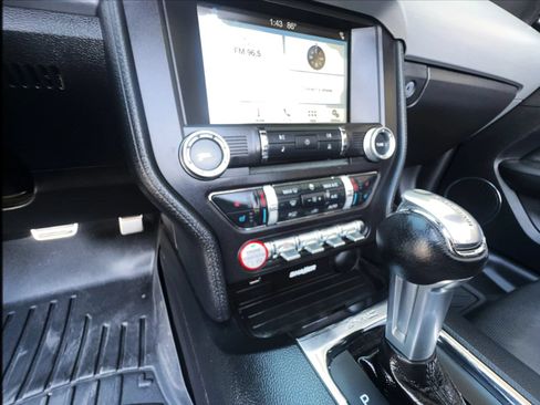 Used 2017 Ford Mustang Premium RWD image 31