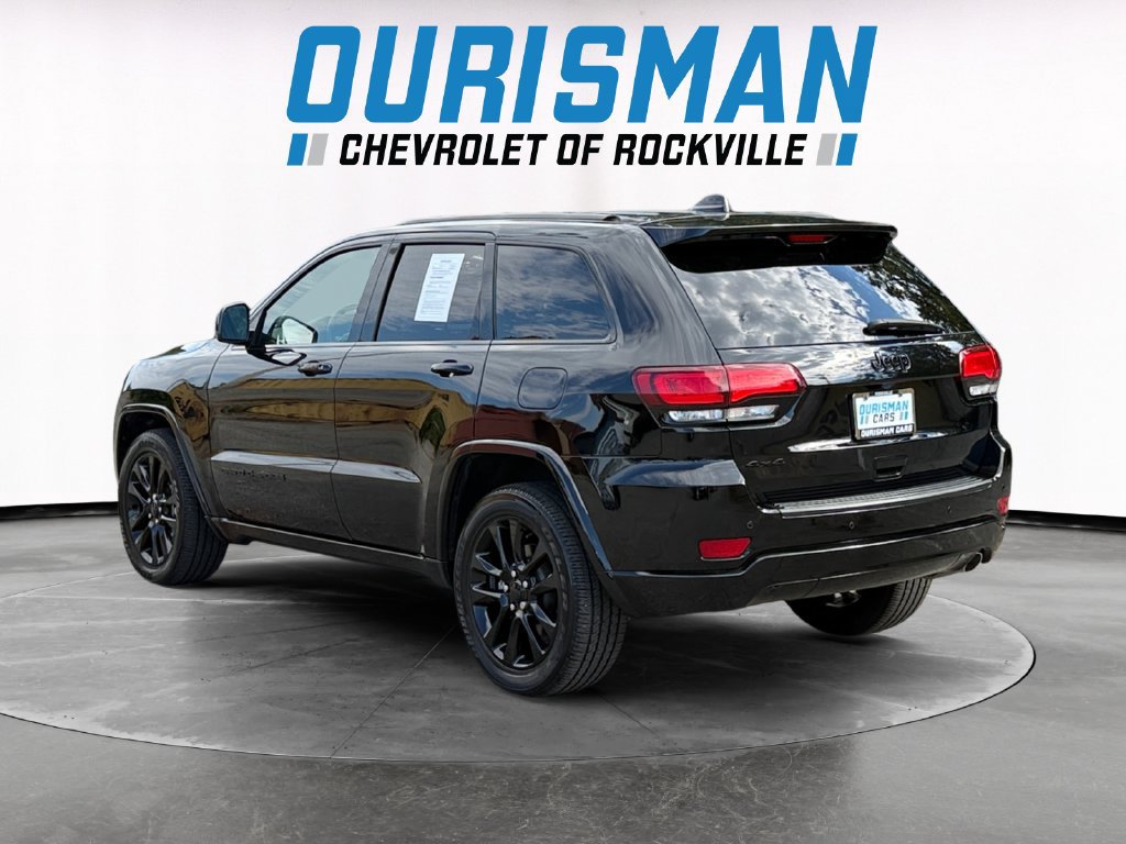 Used 2021 Jeep Grand Cherokee Laredo X AWD/4WD image 4