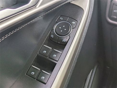 Used 2022 Ford Explorer Limited w/ Equipment Group 301A image 31