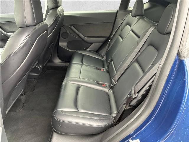 Used 2022 Tesla Model Y Performance AWD/4WD image 13
